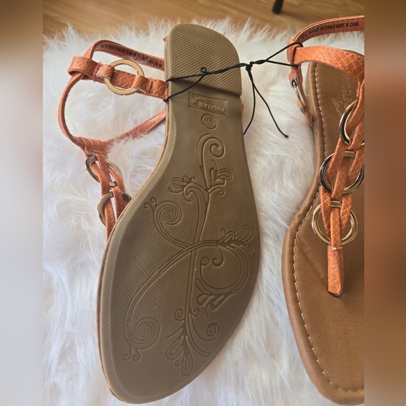 Madeline Stuart Sandals size 9w Coral - Picture 2 of 2